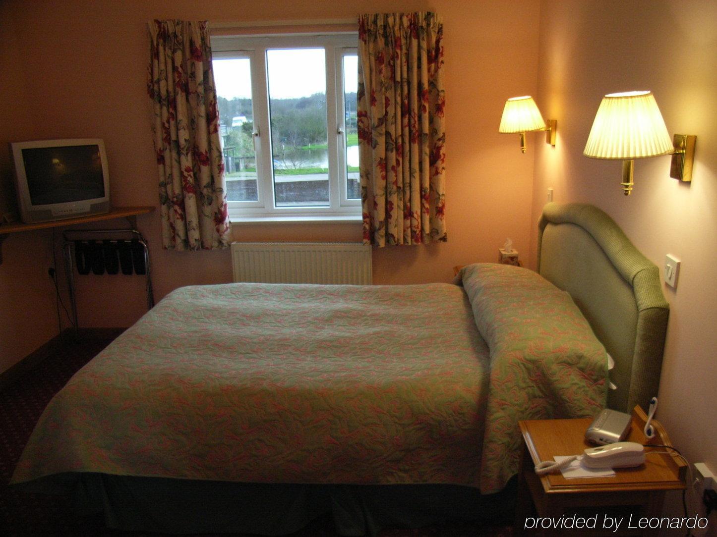 Wayford Bridge Inn Hotel Stalham Room photo